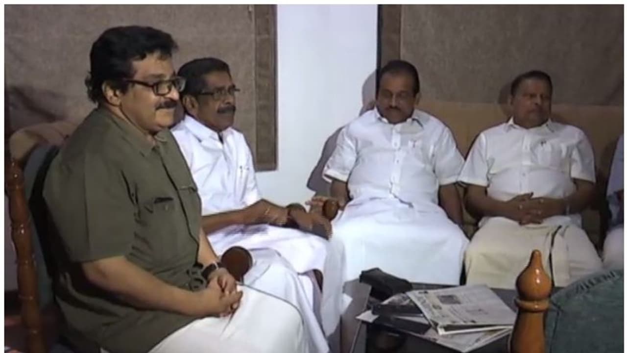 മുസ്ലീം ലീഗിന് മൂന്നാം സീറ്റില്ല ; ഉഭയകക്ഷി ചർച്ച അവസാനിച്ചു മുസ്ലീം ലീഗിന് മൂന്നാം സീറ്റില്ല ; ഉഭയകക്ഷി ചർച്ച അവസാനിച്ചു