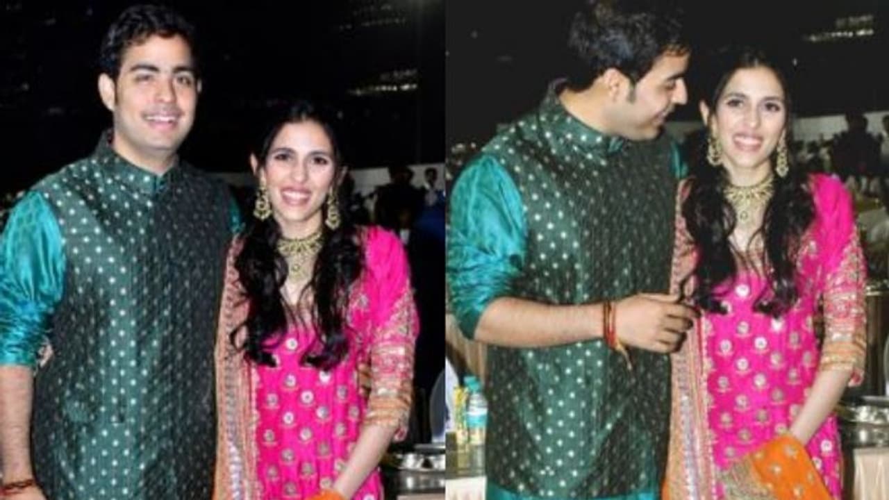 വിവാഹാഘോഷങ്ങള്ക്കിടെ ഒറ്റയ്ക്ക് പോസ് ചെയ്യണമെന്ന് ഫൊട്ടോഗ്രാഫർമാര്; കിടിലന് മറുപടി കൊടുത്ത് ആകാശ് അംബാനി വിവാഹാഘോഷങ്ങള്ക്കിടെ ഒറ്റയ്ക്ക് പോസ് ചെയ്യണമെന്ന് ഫൊട്ടോഗ്രാഫർമാര്; കിടിലന് മറുപടി കൊടുത്ത് ആകാശ് അംബാനി