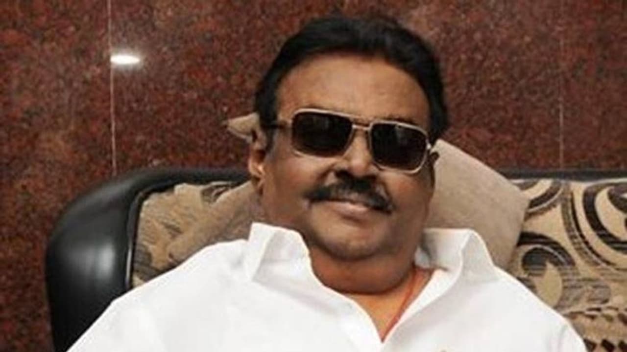 திமுக மற்றும் அதிமுகவை விளாசித் தள்ளிய பிரேமலதா !! பின்னணி என்ன தெரியுமா ? திமுக மற்றும் அதிமுகவை விளாசித் தள்ளிய பிரேமலதா !! பின்னணி என்ன தெரியுமா ?