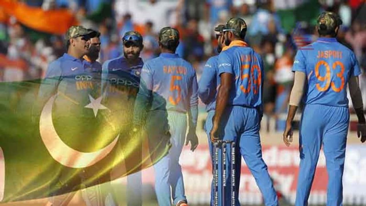 ಕೊಹ್ಲಿ ಬಾಯ್ಸ್ ಸೇನಾ ಕ್ಯಾಪ್ ಧರಿಸಿದ್ದಕ್ಕೆ ಪಾಕಿಸ್ತಾನ ಆಕ್ರೋಶ ! ಕೊಹ್ಲಿ ಬಾಯ್ಸ್ ಸೇನಾ ಕ್ಯಾಪ್ ಧರಿಸಿದ್ದಕ್ಕೆ ಪಾಕಿಸ್ತಾನ ಆಕ್ರೋಶ !