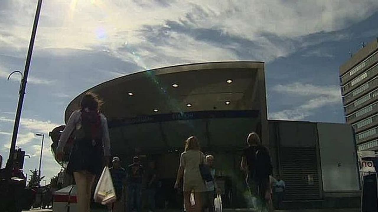 മൂന്ന് വയസ്സുകാരിയെ 'ലിംഗഛേദനം' നടത്തി; അമ്മയ്ക്ക് 11 വര്ഷം തടവ് മൂന്ന് വയസ്സുകാരിയെ 'ലിംഗഛേദനം' നടത്തി; അമ്മയ്ക്ക് 11 വര്ഷം തടവ്