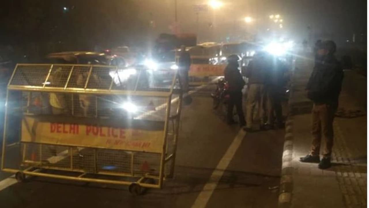 യാത്രക്കാരെ കൊള്ളയടിക്കുന്ന ഡ്രൈവറും കണ്ടക്ടറും പിടിയില് യാത്രക്കാരെ കൊള്ളയടിക്കുന്ന ഡ്രൈവറും കണ്ടക്ടറും പിടിയില്