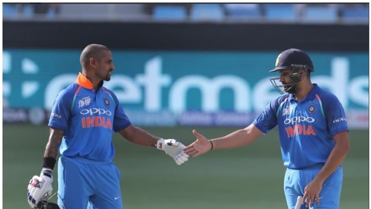 ಧವನ್ ಸಿಡಿಲಬ್ಬರದ ಶತಕ: ಆಸಿಸ್’ಗೆ ಕಠಿಣ ಗುರಿ ನೀಡಿದ ಟೀಂ ಇಂಡಿಯಾ ಧವನ್ ಸಿಡಿಲಬ್ಬರದ ಶತಕ: ಆಸಿಸ್’ಗೆ ಕಠಿಣ ಗುರಿ ನೀಡಿದ ಟೀಂ ಇಂಡಿಯಾ