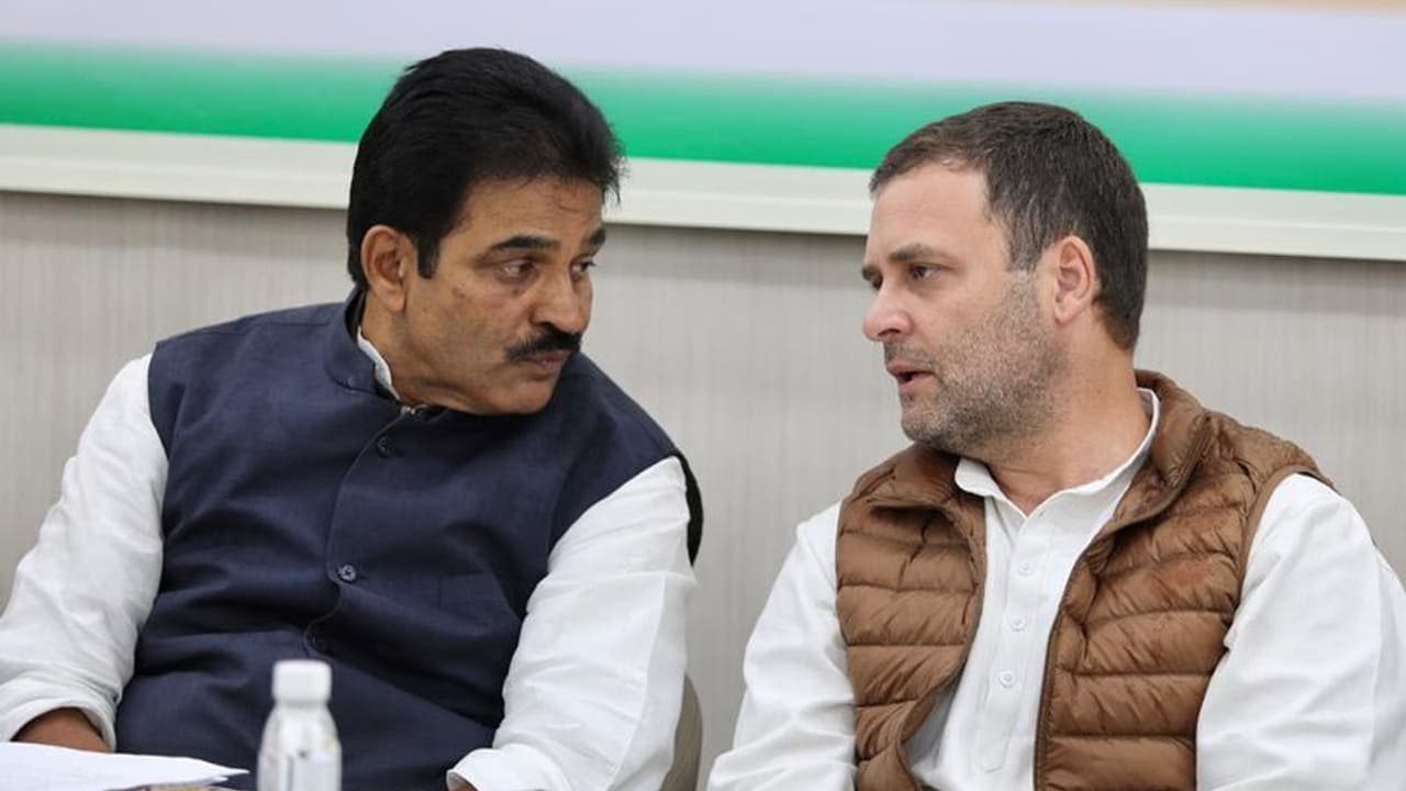 'ഇഡിയെ ഉപയോഗിച്ച് വേട്ടയാടുന്നു'; രാജ്യമാകെ പ്രതിഷേധത്തിന് കോൺഗ്രസ്, ഗൂഢശ്രമം ചെറുക്കുമെന്ന് കെസി 'ഇഡിയെ ഉപയോഗിച്ച് വേട്ടയാടുന്നു'; രാജ്യമാകെ പ്രതിഷേധത്തിന് കോൺഗ്രസ്, ഗൂഢശ്രമം ചെറുക്കുമെന്ന് കെസി