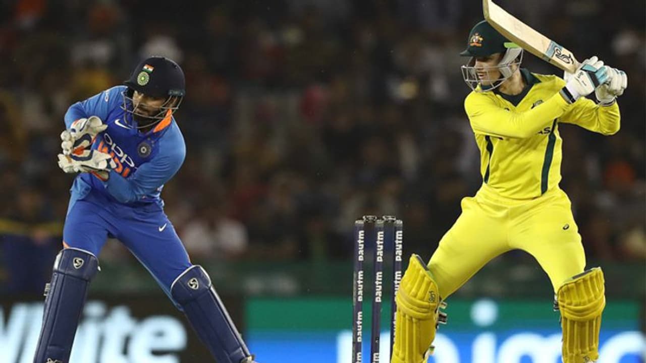 ಮ್ಯಾಚ್ ’ಟರ್ನ್’ ಮಾಡಿದ ಟರ್ನರ್; ಸರಣಿ ಸಮಬಲ ಮಾಡಿಕೊಂಡ ಆಸಿಸ್ ಮ್ಯಾಚ್ ’ಟರ್ನ್’ ಮಾಡಿದ ಟರ್ನರ್; ಸರಣಿ ಸಮಬಲ ಮಾಡಿಕೊಂಡ ಆಸಿಸ್