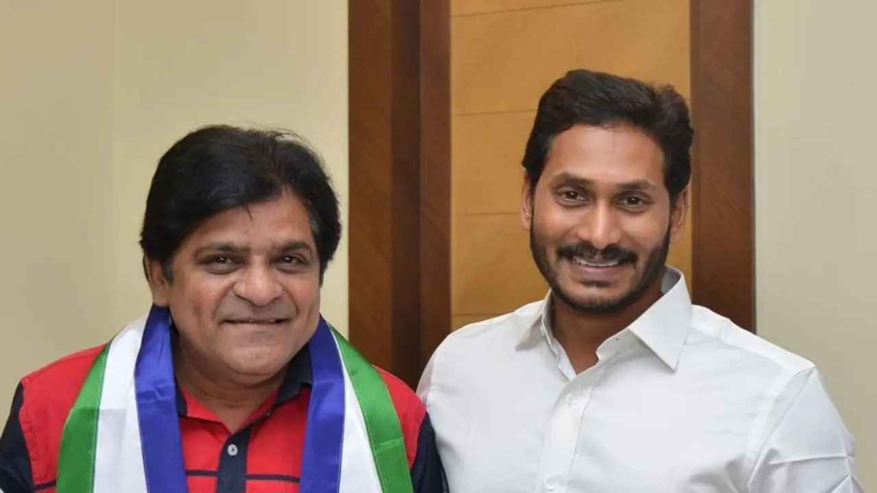 కమెడియన్ అలీకి జగన్ బంపరాఫర్ ఇదే... కమెడియన్ అలీకి జగన్ బంపరాఫర్ ఇదే...