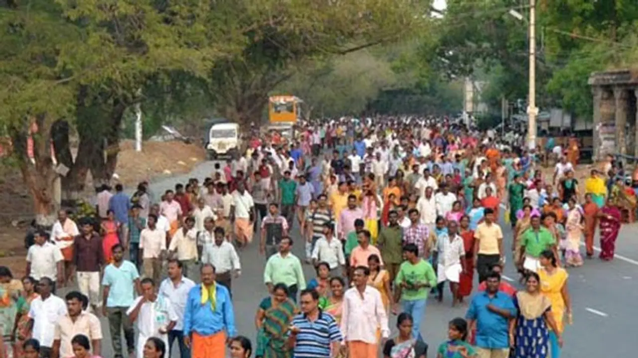 Pournami Girivalam: ஆவணி மாத பவுர்ணமி.. திருவண்ணாமலை கிரிவலம் செல்ல உகந்த நேரம் இதுதான்? Pournami Girivalam: ஆவணி மாத பவுர்ணமி.. திருவண்ணாமலை கிரிவலம் செல்ல உகந்த நேரம் இதுதான்?