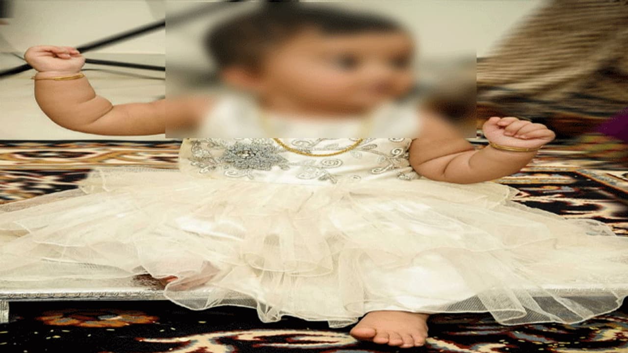 మగపిల్లాడ్ని.. ఆడపిల్లగా అలంకరిస్తున్నారా..? మగపిల్లాడ్ని.. ఆడపిల్లగా అలంకరిస్తున్నారా..?