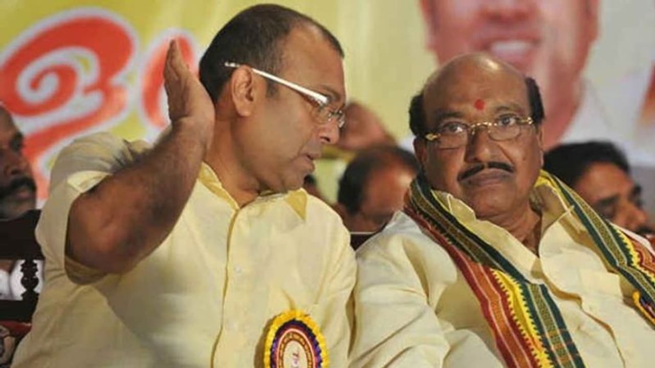 കെ കെ മഹേശന്റെ മരണം; വെള്ളാപ്പള്ളി നടേശൻ ഒന്നാം പ്രതി, തുഷാർ മൂന്നാം പ്രതി