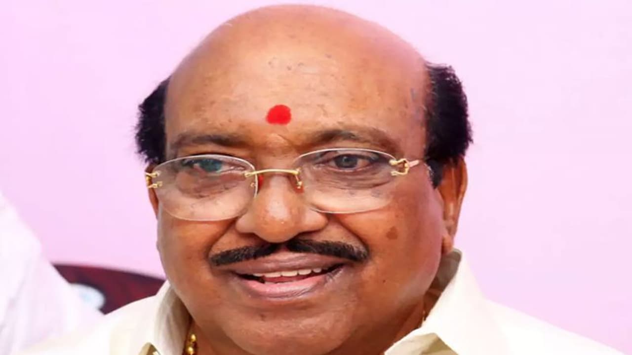 കൊടകര കേസ്: എല്ലാവരും കുഴൽപണം കൊണ്ടുവരും, ബിജെപിക്കാർ മണ്ടൻമാരായത് കൊണ്ട് പിടിക്കപ്പെട്ടെന്ന് വെള്ളാപ്പള്ളി കൊടകര കേസ്: എല്ലാവരും കുഴൽപണം കൊണ്ടുവരും, ബിജെപിക്കാർ മണ്ടൻമാരായത് കൊണ്ട് പിടിക്കപ്പെട്ടെന്ന് വെള്ളാപ്പള്ളി