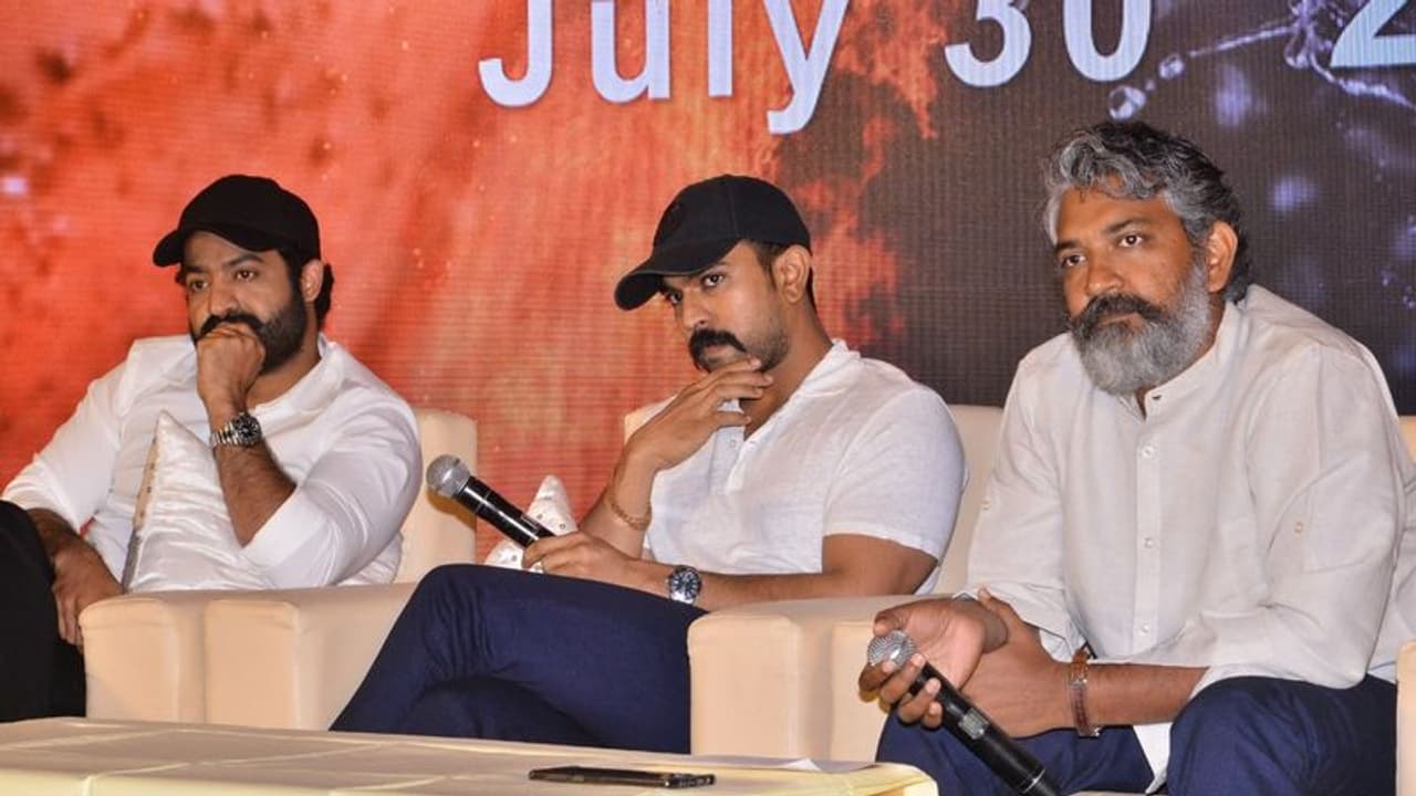 RRR: రాజమౌళి లెక్క తప్పదు కదా.. ఇలాగైతే కష్టమే! RRR: రాజమౌళి లెక్క తప్పదు కదా.. ఇలాగైతే కష్టమే!