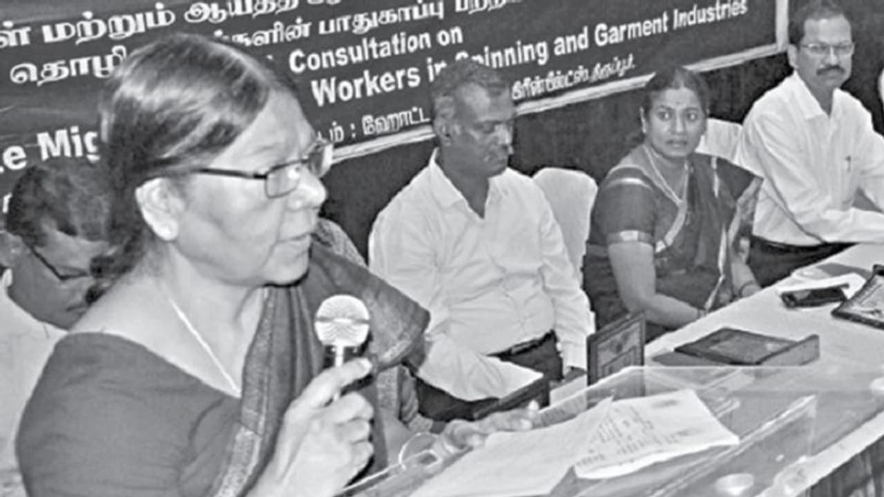 பொள்ளாச்சி விஐபி மகனிடம் விசாரணை செய்ய முடிவு !! மாநில மகளிர் ஆணையம் அதிரடி !! பொள்ளாச்சி விஐபி மகனிடம் விசாரணை செய்ய முடிவு !! மாநில மகளிர் ஆணையம் அதிரடி !!