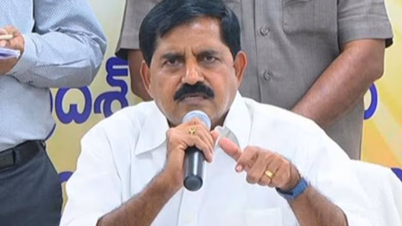 టీడీపీలోనే ఉంటానని నేను చెప్పానా..? మాజీ మంత్రి ఆది