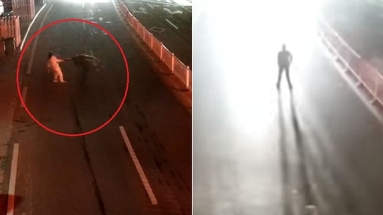 ഭാര്യയുടെ സ്നേഹം പരീക്ഷിക്കാൻ തിരക്കുള്ള റോഡിന് നടുവിൽ ഭർത്താവ് നിന്നു; ഒടുവിൽ ദാരുണാന്ത്യം ഭാര്യയുടെ സ്നേഹം പരീക്ഷിക്കാൻ തിരക്കുള്ള റോഡിന് നടുവിൽ ഭർത്താവ് നിന്നു; ഒടുവിൽ ദാരുണാന്ത്യം