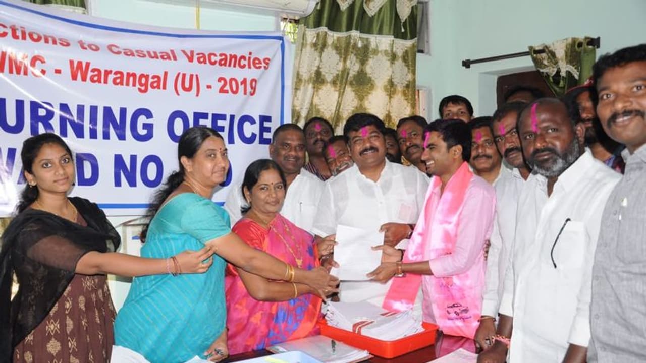వరంగల్ కార్పోరేషన్‌లో టీఆర్ఎస్ హవా...ఎన్నికలు లేకుండానే గెలుపు
