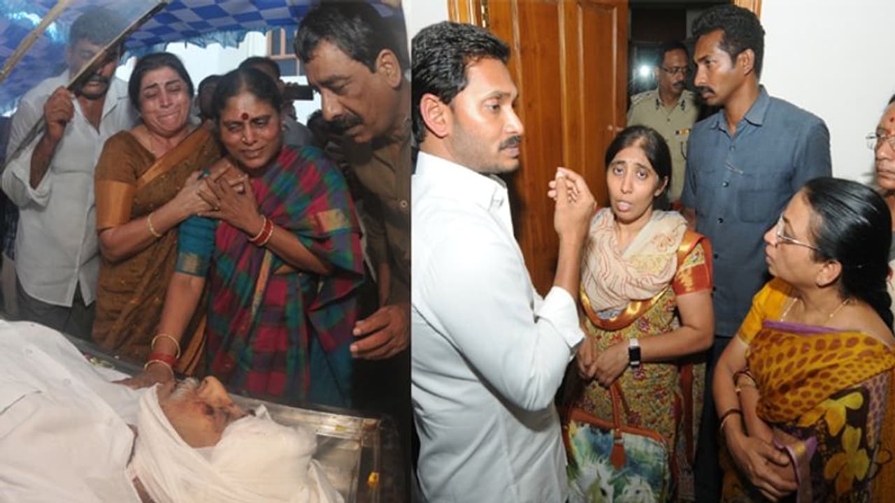 జగన్ చిన్నాన్న వివేకా హత్య కేసులో ట్విస్ట్: సుపారీ ఎవరిచ్చారో తేల్చేపనిలో సిట్ జగన్ చిన్నాన్న వివేకా హత్య కేసులో ట్విస్ట్: సుపారీ ఎవరిచ్చారో తేల్చేపనిలో సిట్