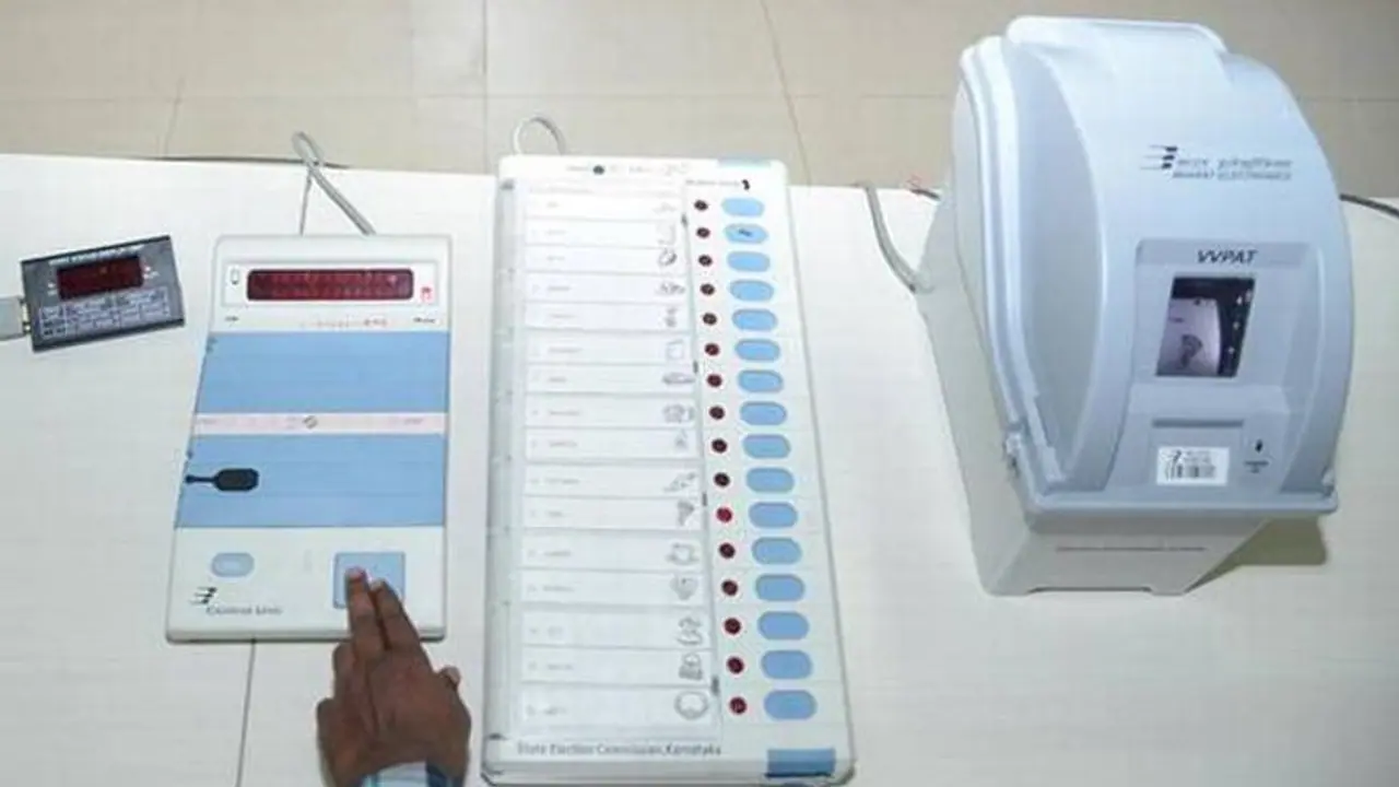 As KCR's party leads in Munugode bypolls, BJP cries foul over declaration of roundwise results