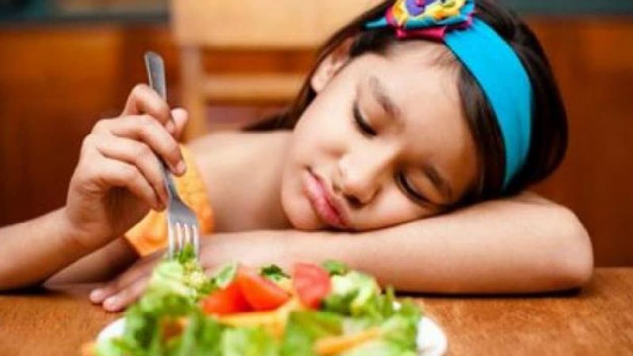 അമ്മമാരുടെ ശ്രദ്ധയ്ക്ക്; കുട്ടികളിൽ വിശപ്പ് കൂട്ടാൻ ശ്രദ്ധിക്കേണ്ട 10 കാര്യങ്ങൾ അമ്മമാരുടെ ശ്രദ്ധയ്ക്ക്; കുട്ടികളിൽ വിശപ്പ് കൂട്ടാൻ ശ്രദ്ധിക്കേണ്ട 10 കാര്യങ്ങൾ