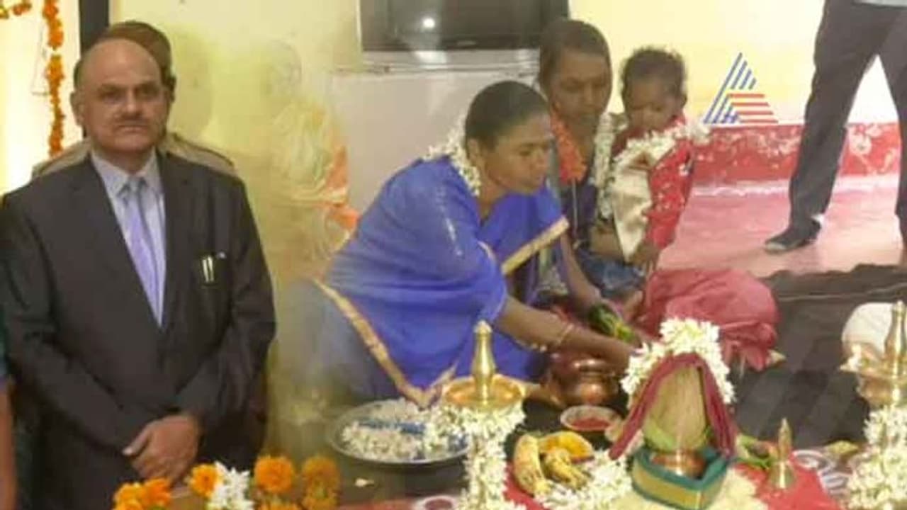 ಜಿಲ್ಲಾ ಕಾರಾಗೃಹದಲ್ಲಿ 'ಅಭಿನಂದನ್' ನಾಮಕರಣ! ಜಿಲ್ಲಾ ಕಾರಾಗೃಹದಲ್ಲಿ 'ಅಭಿನಂದನ್' ನಾಮಕರಣ!