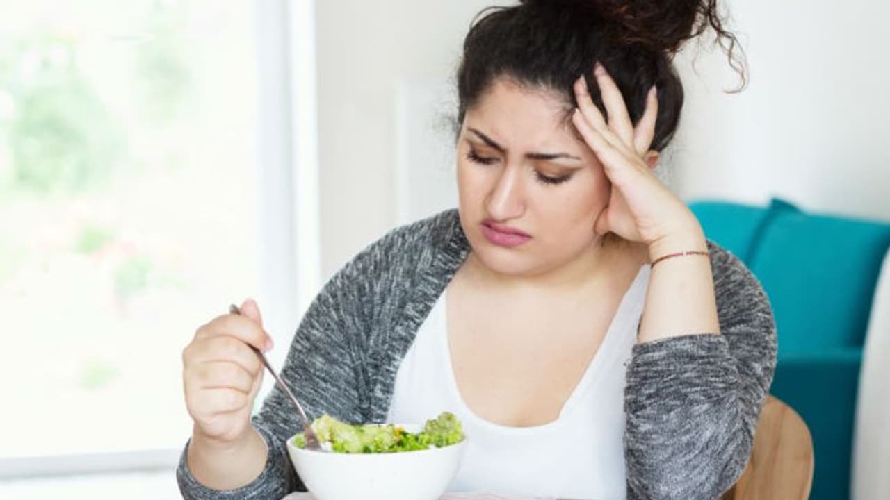 ত্বক ও চুলে কয়টি পরিবর্তন দেখলে সতর্ক হন, ডায়েটিং এ পুষ্টির অভাব থাকলে এমন হয়