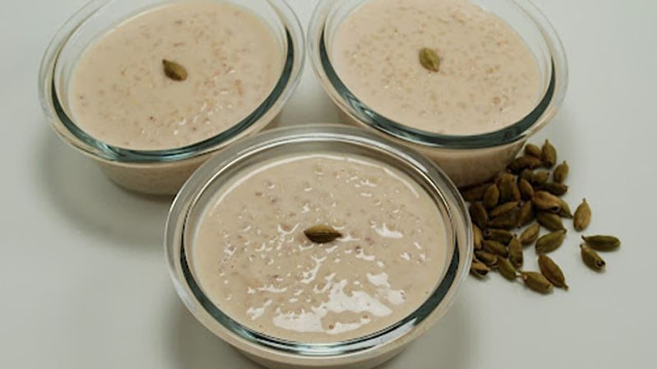 സൺഡേ സ്പെഷ്യൽ; നാവിൽ കൊതിയൂറും കുക്കർ പാൽ പായസം തയ്യാറാക്കാം സൺഡേ സ്പെഷ്യൽ; നാവിൽ കൊതിയൂറും കുക്കർ പാൽ പായസം തയ്യാറാക്കാം