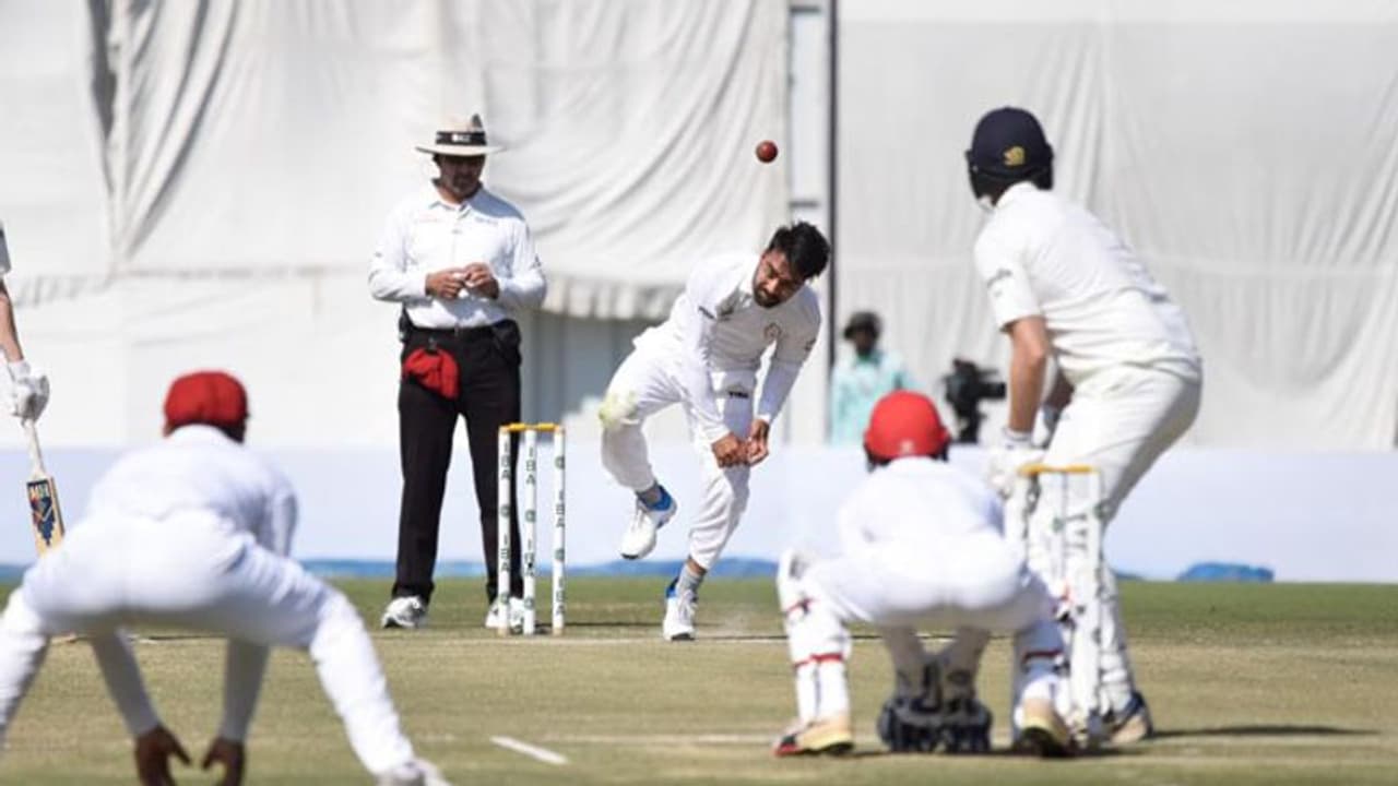 ടെസ്റ്റ് ക്രിക്കറ്റില് അഫ്ഗാന് ചരിത്രനേട്ടം; അയര്ലന്ഡിനെ തോല്പ്പിച്ചത് ഏഴ് വിക്കറ്റിന് ടെസ്റ്റ് ക്രിക്കറ്റില് അഫ്ഗാന് ചരിത്രനേട്ടം; അയര്ലന്ഡിനെ തോല്പ്പിച്ചത് ഏഴ് വിക്കറ്റിന്