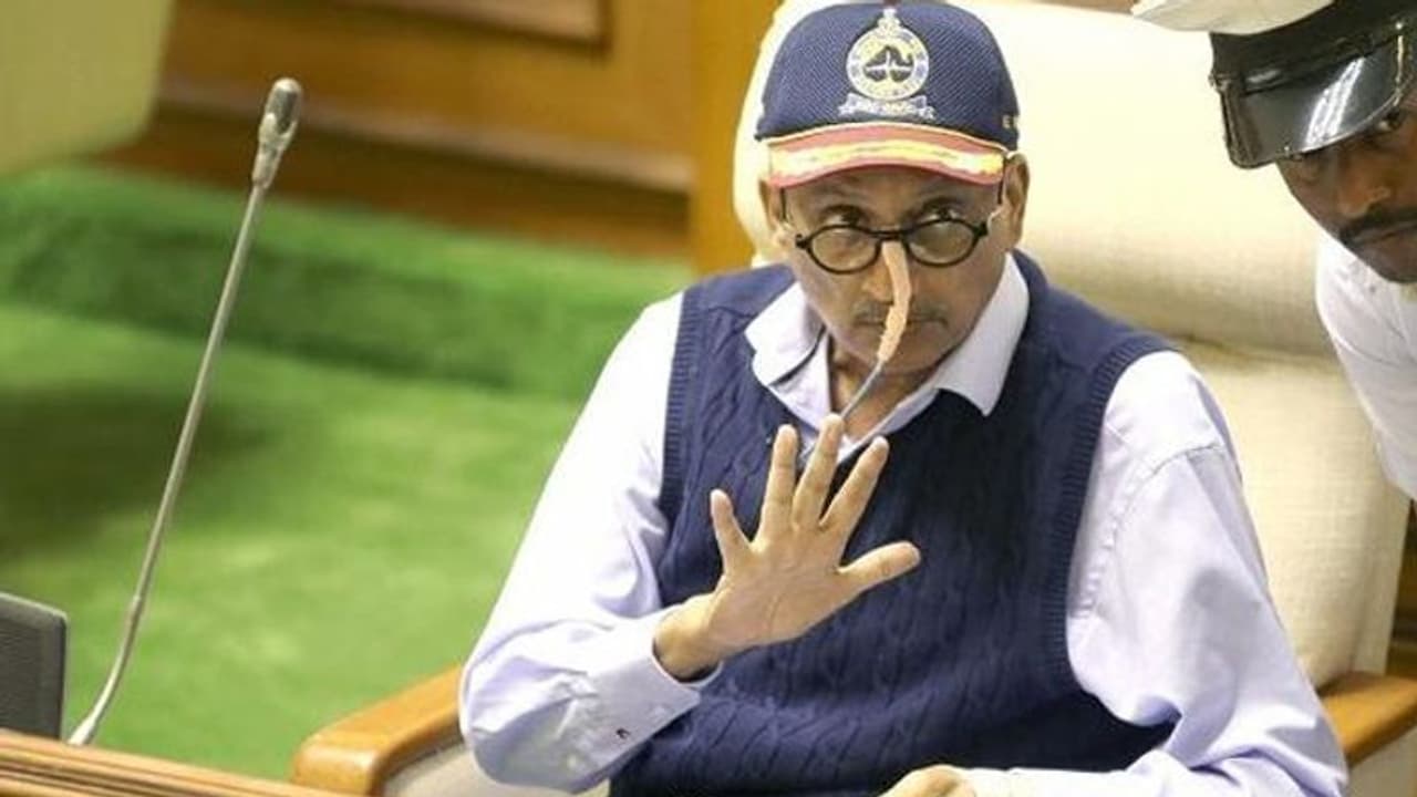 భార్యాభర్తలను కబళించిన క్యాన్సర్: పారికర్ భార్య కూడా భార్యాభర్తలను కబళించిన క్యాన్సర్: పారికర్ భార్య కూడా