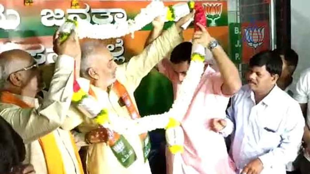 ಬಿಜೆಪಿ ಸದಸ್ಯತ್ವ ಪಡೆದ ಕಾಂಗ್ರೆಸ್ ಮಾಜಿ ಸಚಿವ ಬಿಜೆಪಿ ಸದಸ್ಯತ್ವ ಪಡೆದ ಕಾಂಗ್ರೆಸ್ ಮಾಜಿ ಸಚಿವ