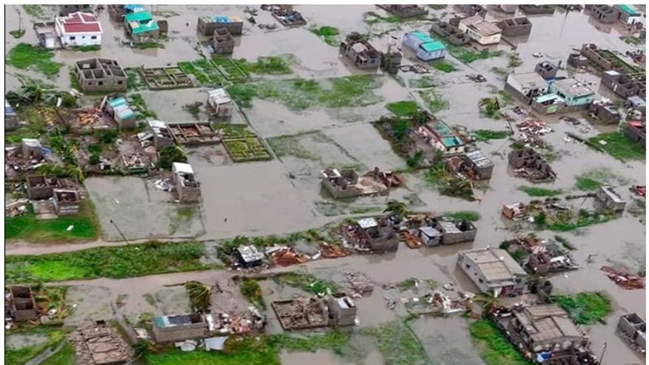 തെക്കൻ ആഫ്രിക്കയെ തകർത്തെറിഞ്ഞ് ഇഡ ചുഴലിക്കാറ്റ്; മരണസംഖ്യ 180 തെക്കൻ ആഫ്രിക്കയെ തകർത്തെറിഞ്ഞ് ഇഡ ചുഴലിക്കാറ്റ്; മരണസംഖ്യ 180
