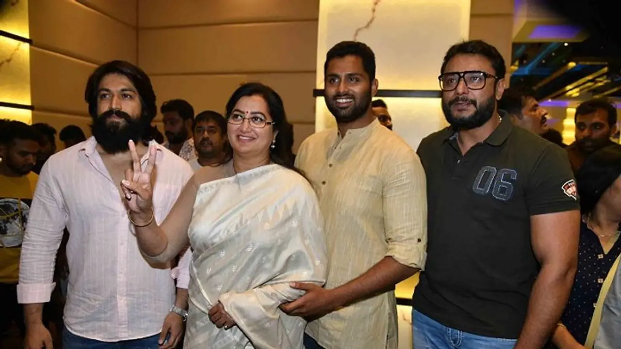 ಮಲ್ಟಿ ಸ್ಟಾರ್ ಸಿನಿಮಾ ಆಗಿರುವ ಮಂಡ್ಯ ಲೋಕಸಭಾ ಕ್ಷೇತ್ರ! ಮಲ್ಟಿ ಸ್ಟಾರ್ ಸಿನಿಮಾ ಆಗಿರುವ ಮಂಡ್ಯ ಲೋಕಸಭಾ ಕ್ಷೇತ್ರ!