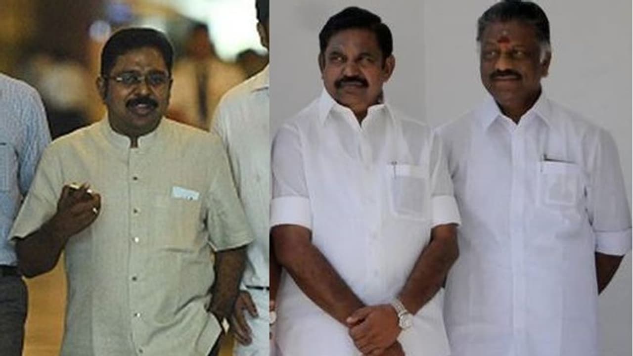 தினகரன் ஆதரவு எம்.எல்.ஏ. திடீர் மனமாற்றம்... எடப்பாடியை சந்தித்ததால் பரபரப்பு..! தினகரன் ஆதரவு எம்.எல்.ஏ. திடீர் மனமாற்றம்... எடப்பாடியை சந்தித்ததால் பரபரப்பு..!