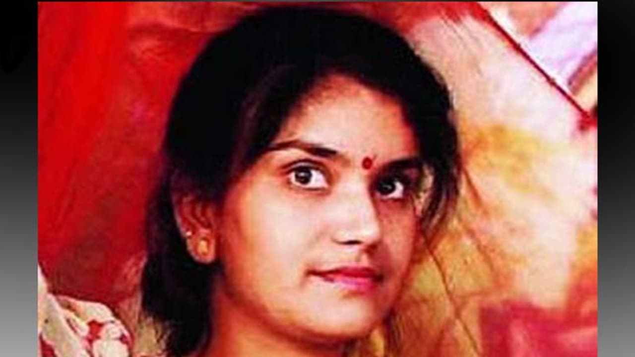 ഒരു സിഡി കൊണ്ട് മന്ത്രിസഭയെ പിടിച്ചുകുലുക്കിയ, ഇലക്ഷനെ സ്വാധീനിച്ച 'ഭംവരി ദേവി'