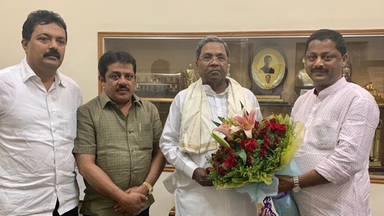 ಮಂಜು ಹೋದ್ರೆ ಏನಾಯ್ತು ಹಾಸನ ಕಾಂಗ್ರೆಸ್ ಗೆ ಬಂತು 'ಯೋಗ' ಮಂಜು ಹೋದ್ರೆ ಏನಾಯ್ತು ಹಾಸನ ಕಾಂಗ್ರೆಸ್ ಗೆ ಬಂತು 'ಯೋಗ'