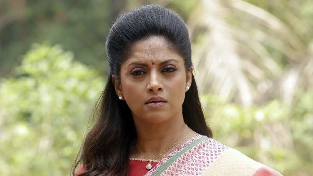 கவர்ச்சிக்கும், ரொமான்ஸுக்கும் மறுப்பு தெரிவித்தால்.. டாடா காட்டி வீட்டிற்கு அனுப்பப்பட்ட முன்னணி நடிகைகள்..!