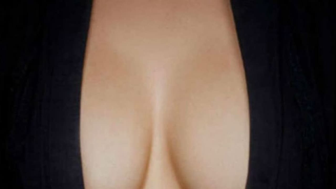 'എന്റെ നെഞ്ച്, അതില് നിങ്ങള്ക്കെന്താണ് കാര്യം'; പെണ്കുട്ടികള് വായിച്ചിരിക്കേണ്ട കുറിപ്പ്... 'എന്റെ നെഞ്ച്, അതില് നിങ്ങള്ക്കെന്താണ് കാര്യം'; പെണ്കുട്ടികള് വായിച്ചിരിക്കേണ്ട കുറിപ്പ്...