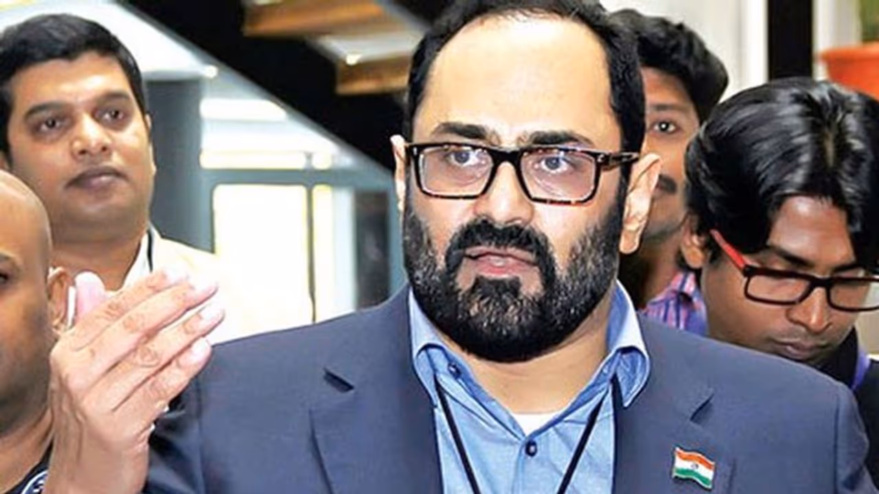 Congress JDS blames BJP for Karnataka crisis, Rajeev Chandrasekhar points out glaring mistakes of ruling party
