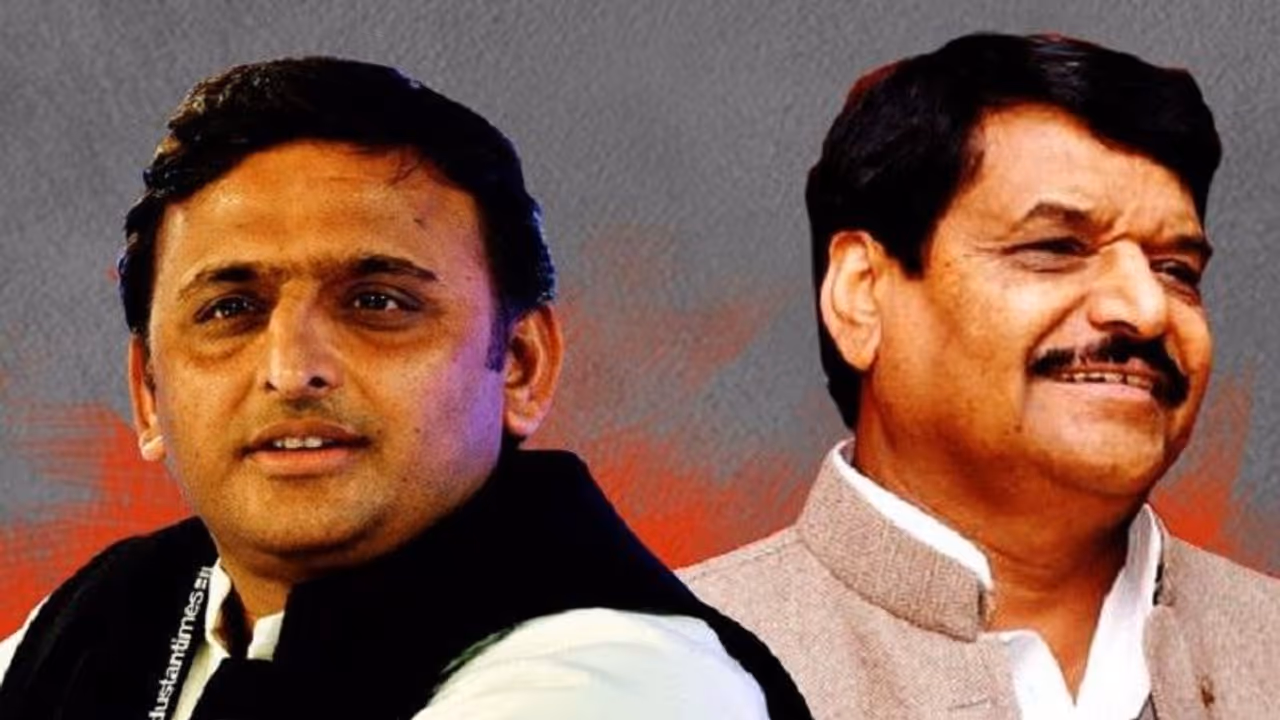 रंगों के त्योहार में भी दिखी यादव परिवार में तकरार, शिवपाल की होली में नहीं गए मुलायम