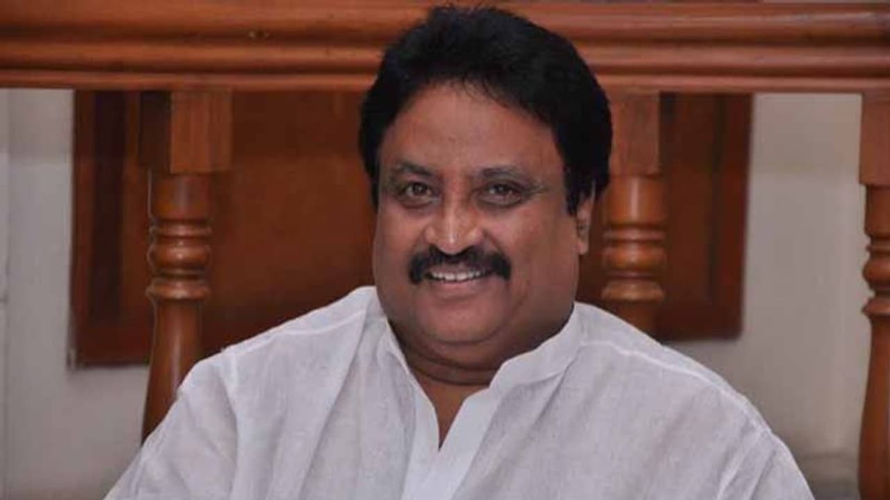 ఈటలతో నాకు విభేదాలు లేవు: తేల్చేసిన జితేందర్ రెడ్డి ఈటలతో నాకు విభేదాలు లేవు: తేల్చేసిన జితేందర్ రెడ్డి