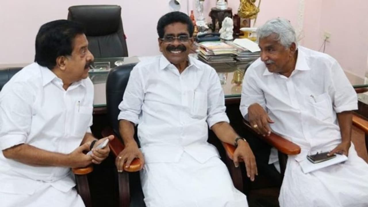 തെരഞ്ഞെടുപ്പ് ചർച്ചക്കായി മുതിർന്ന കോൺഗ്രസ് നേതാക്കൾ ദില്ലിയിൽ; നാളെ നിർണായക കൂടിക്കാഴ്ച തെരഞ്ഞെടുപ്പ് ചർച്ചക്കായി മുതിർന്ന കോൺഗ്രസ് നേതാക്കൾ ദില്ലിയിൽ; നാളെ നിർണായക കൂടിക്കാഴ്ച