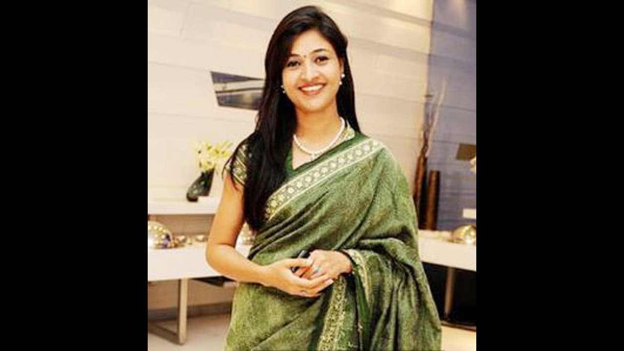 ರಾಜಧಾನಿಯಲ್ಲಿ ಬದಲಾವಣೆ, ಪಕ್ಷ ತೊರೆದ ಶಾಸಕಿ ನಡೆ ಎತ್ತ ಕಡೆ?