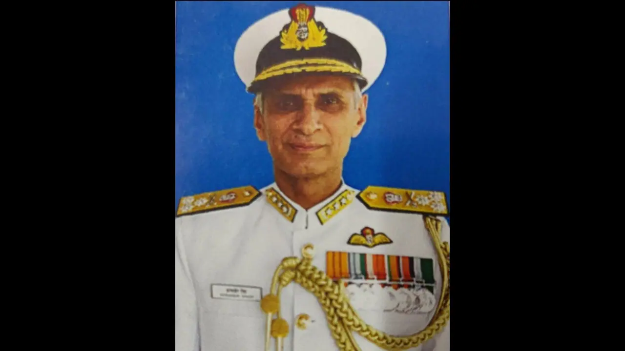 नौसेना को मिला नया मुखिया, एडमिरल सुनील लांबा की जगह लेंगे वाइस एडमिरल कर्मवीर सिंह