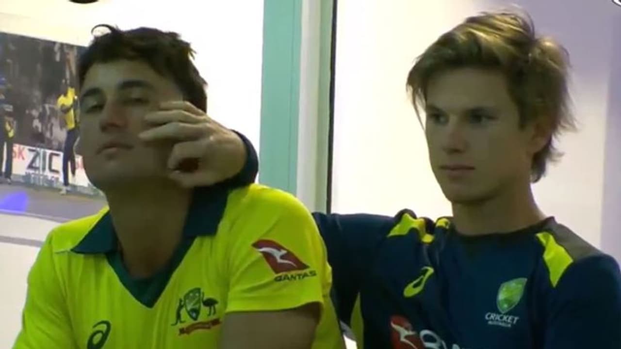 സാംബയും സ്റ്റോയ്നിസും പ്രണയത്തിലാണോ..? പാക്കിസ്ഥാനെതിരെ ആദ്യ ഏകദിനത്തിനിടെ നടന്ന വൈറല് വീഡിയോ കാണാം സാംബയും സ്റ്റോയ്നിസും പ്രണയത്തിലാണോ..? പാക്കിസ്ഥാനെതിരെ ആദ്യ ഏകദിനത്തിനിടെ നടന്ന വൈറല് വീഡിയോ കാണാം