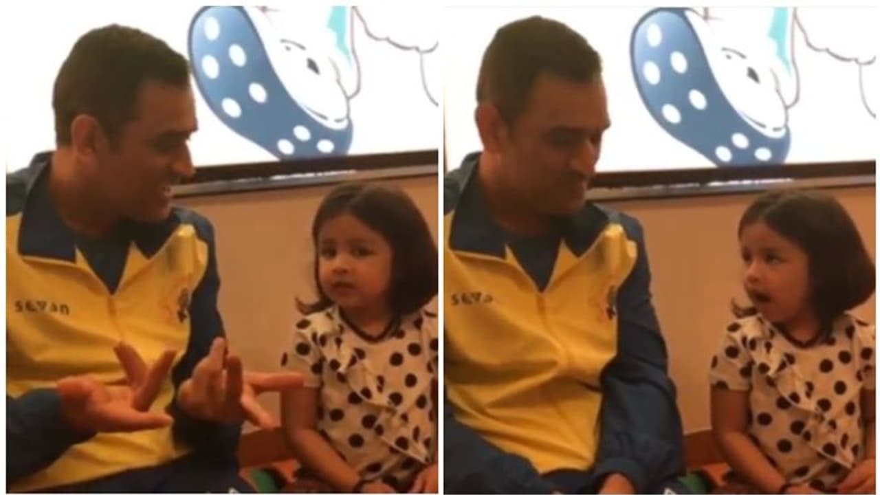 ധോണിയുടെ ചോദ്യത്തിന് ആറു ഭാഷകളില് ഉത്തരം പറഞ്ഞ് സിവക്കുട്ടി ധോണിയുടെ ചോദ്യത്തിന് ആറു ഭാഷകളില് ഉത്തരം പറഞ്ഞ് സിവക്കുട്ടി