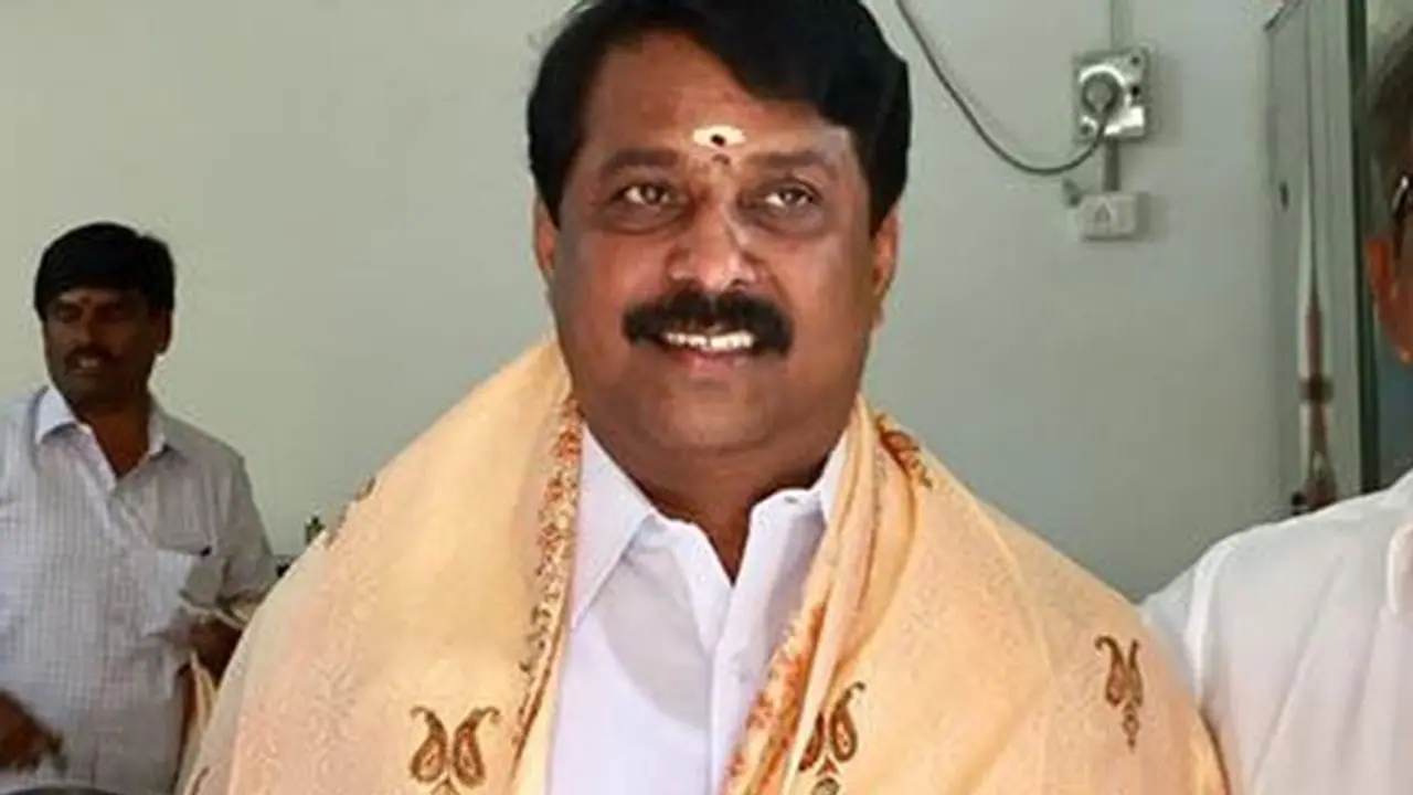 நெல்லையில் நயினார் நாகேந்திரன் அவசரமாக வேட்புமனு தாக்கல் செய்தது ஏன்..? பின்னணியில் குஷ்பு? நெல்லையில் நயினார் நாகேந்திரன் அவசரமாக வேட்புமனு தாக்கல் செய்தது ஏன்..? பின்னணியில் குஷ்பு?