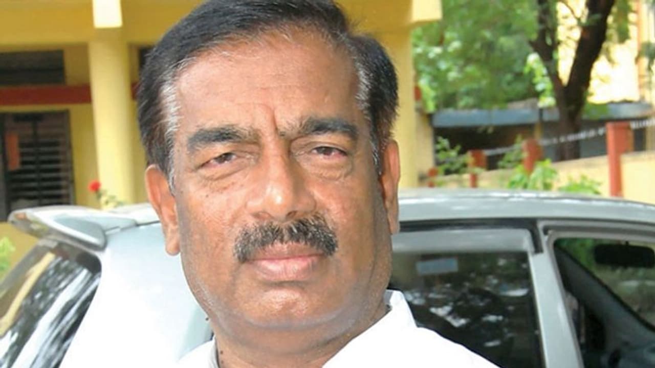 ಕಮಲಕ್ಕೆ ಮಾಸ್ಟರ್ ಸ್ಟ್ರೋಕ್ ನೀಡಿದ ಕೈ: ಪಕ್ಷದ ಉಪಾಧ್ಯಕ್ಷರೇ ಬಿಜೆಪಿಗೆ ಗುಡ್ ಬೈ! ಕಮಲಕ್ಕೆ ಮಾಸ್ಟರ್ ಸ್ಟ್ರೋಕ್ ನೀಡಿದ ಕೈ: ಪಕ್ಷದ ಉಪಾಧ್ಯಕ್ಷರೇ ಬಿಜೆಪಿಗೆ ಗುಡ್ ಬೈ!