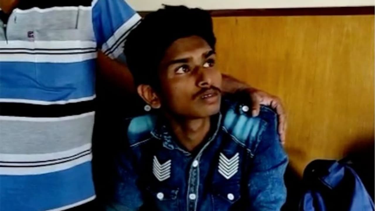 ഓച്ചിറ തട്ടിക്കൊണ്ട് പോകൽ കേസ്; പെൺകുട്ടിയെയും പ്രതി റോഷനെയും ഇന്ന് കേരളത്തിലെത്തിക്കും ഓച്ചിറ തട്ടിക്കൊണ്ട് പോകൽ കേസ്; പെൺകുട്ടിയെയും പ്രതി റോഷനെയും ഇന്ന് കേരളത്തിലെത്തിക്കും