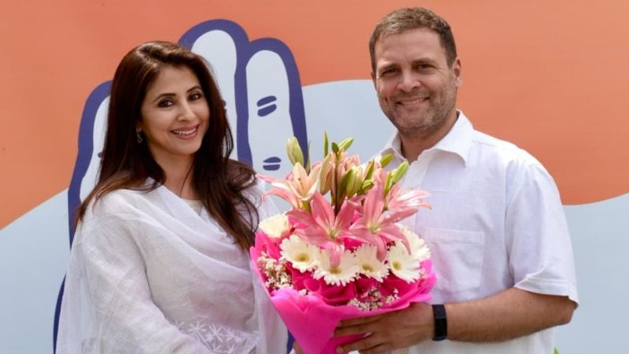 ചലച്ചിത്രതാരം ഊര്മ്മിള മഡോദ്കര് കോണ്ഗ്രസില് ചേര്ന്നു ചലച്ചിത്രതാരം ഊര്മ്മിള മഡോദ്കര് കോണ്ഗ്രസില് ചേര്ന്നു