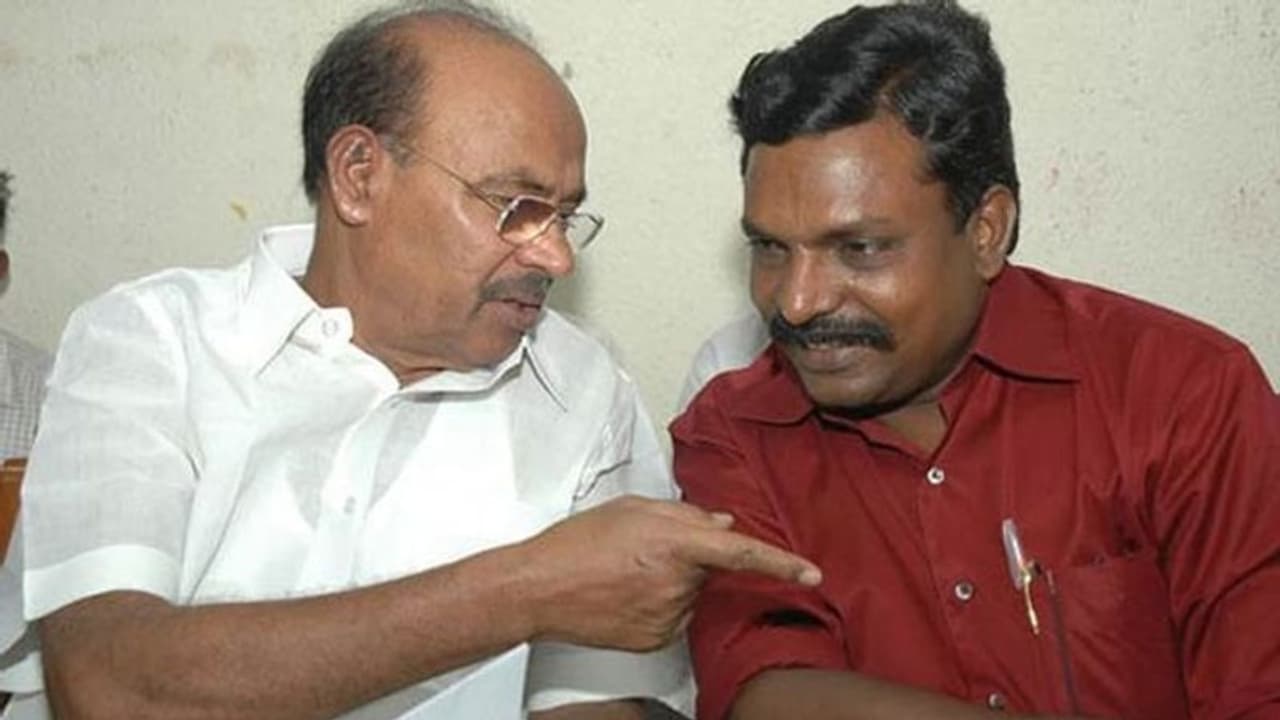 ஒரே கூட்டணியில் பாமக விசிக...? 2011 சொல்லும் தேர்தல் பாடம் என்ன..? ஒரே கூட்டணியில் பாமக விசிக...? 2011 சொல்லும் தேர்தல் பாடம் என்ன..?