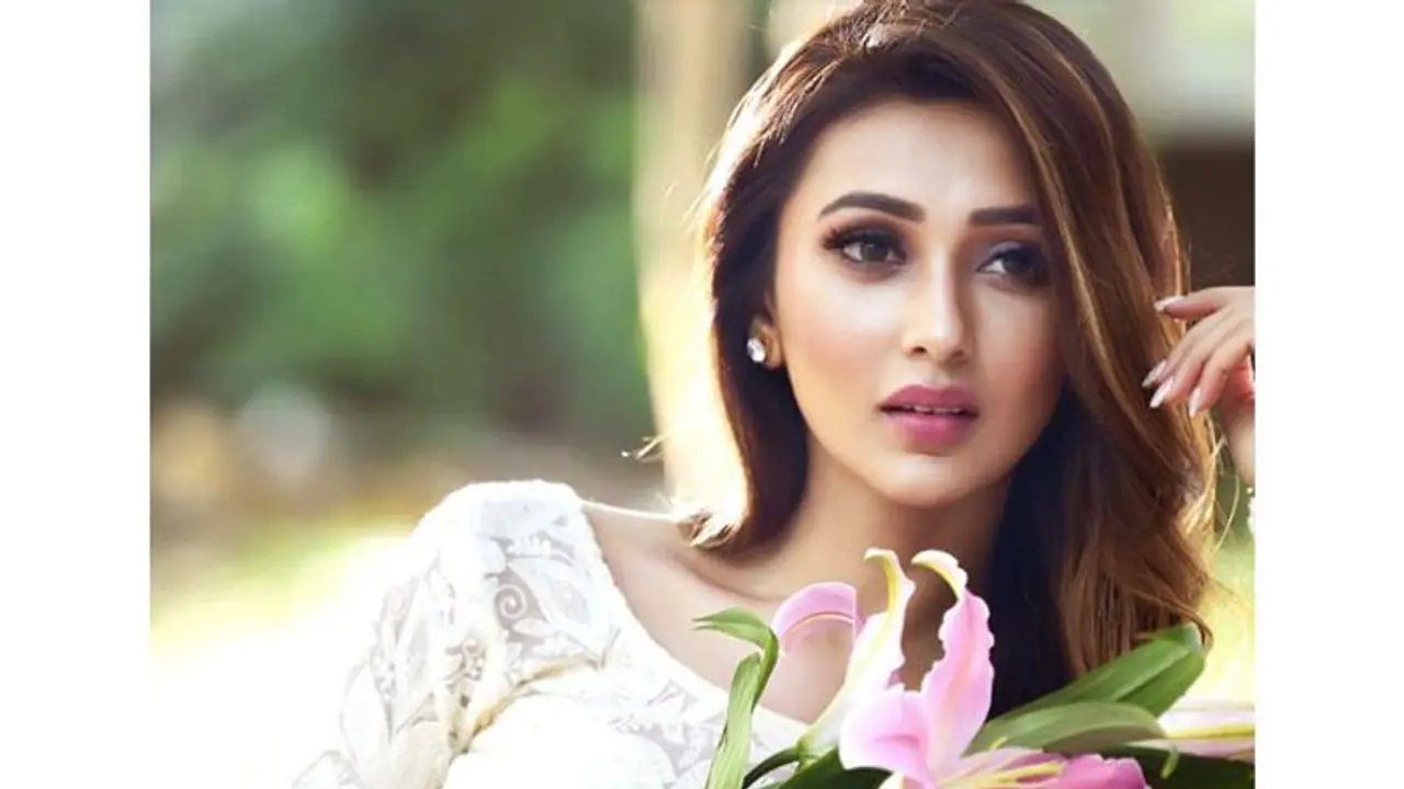 মিমি জীবনে কী হল হঠাৎ, হিংসার জন্য নেই কোনও জায়গা, সাফ জানিয়ে দিলেন অভিনেত্রী