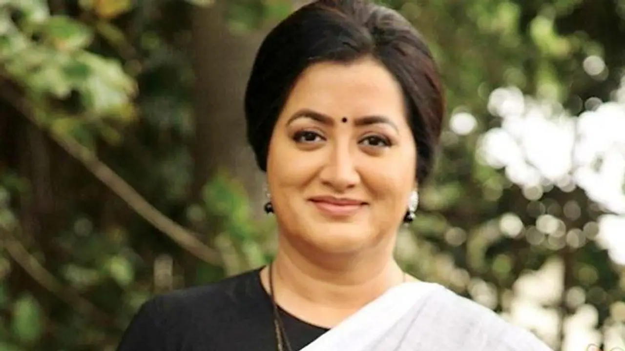 Sumalatha Ambareesh allotted 'man blowing trumpet' symbol; District commissioner issues notice to candidate Sumalatha Ambareesh allotted 'man blowing trumpet' symbol; District commissioner issues notice to candidate